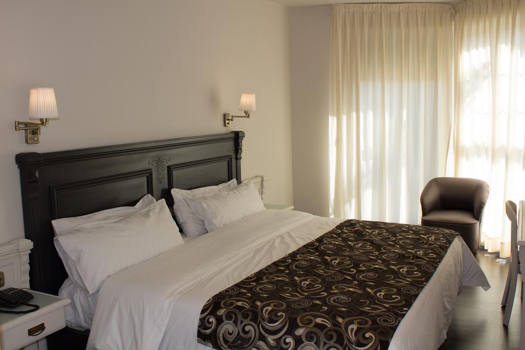 Standard Double Room,404880522:JPEG